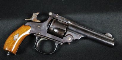 null Revolver Smith & Wesson

Rebronzé - Marquage sur le canon effacé.

Matriculé...