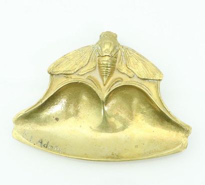 null Ernest Louis ADNIN (1881-1957).

Vide-poches en bronze à décor d'un papillon...