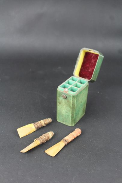 null Stingray box containing three cigarette smokers.

Late 18th century or early...
