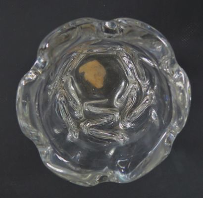 null DAUM Nancy France.

Vase en cristal de forme libre.

H_15 cm