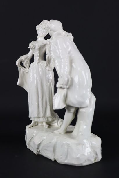 null CAPODIMONTE.

Couple d'incroyables.

Groupe en porcelaine émaillée blanc.

H_25...