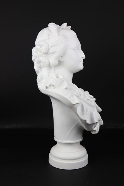 null Albert-Ernest DE CARRIER BELLEUSE (1824-1887)

Buste de femme.

Sculpture en...
