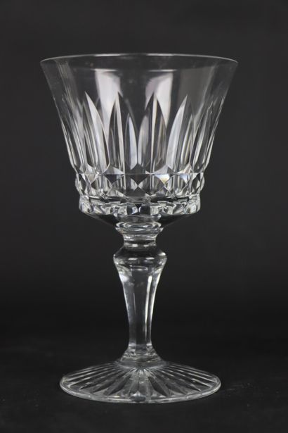 null BACCARAT, modèle Piccadilly.

Service de verres en cristal comprenant douze...