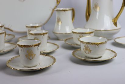 null LIMOGES, Bernardaud & Cie.

Service à café, à thé et à chocolat en porcelaine...