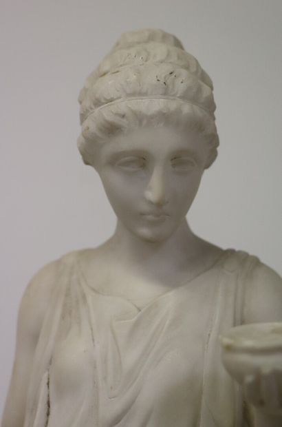 null Ecole italienne de la fin du XIXème siècle, VIROSI.

Vestale romaine.

Statue...