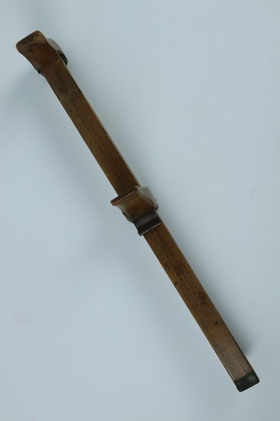 null Palmer de chausseur, en cm et taille.

Fin du XIXème siècle.

H_45.4 cm