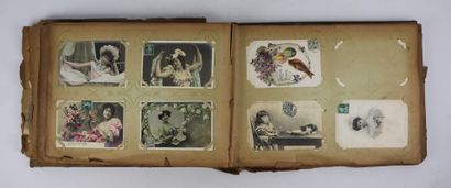 null Important album de cartes postales fantaisie, vers 1900