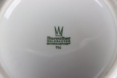 null BAREUTHER WALDSASSEN, Bavaria.

Pot couvert en porcelaine blanche.

H_41 cm...
