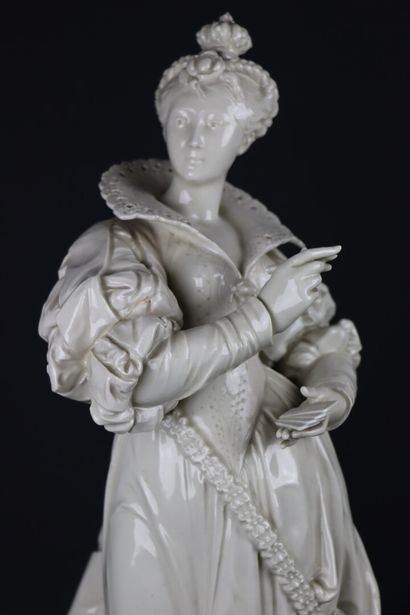 null Paul DUBOY (1830-c.1887).

Femme de la Renaissance en porcelaine émaillée blanc.

Signée...