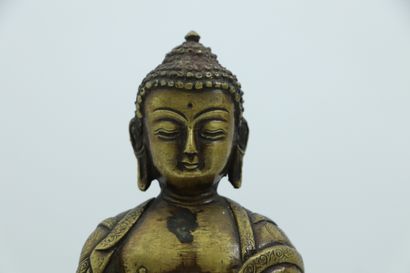 null CHINE.

Bouddha en bronze

H_16,7 cm