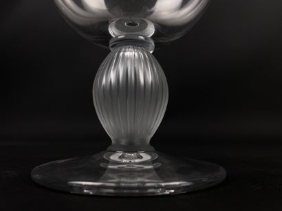 null LALIQUE France, modèle Langeais.

 Service de verres en cristal comprenant :...