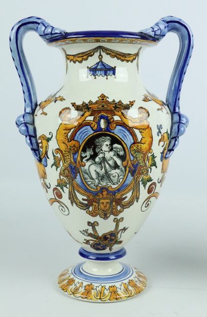 null GIEN. 

Paire de vases en faïence polychrome à décor Renaissance sur fond blanc....