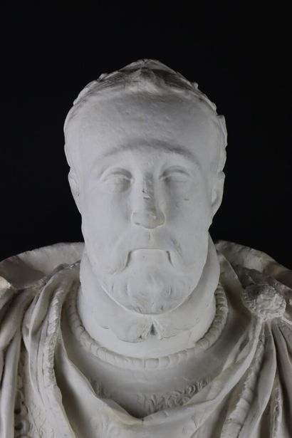 null Buste d'Henri II.

Importante sculpture en plâtre.

H_73 cm L_62 cm P_30 cm.

Eclats...