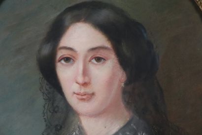 null Charles A. PESETTI (1818-?).

Portrait de femme au voile de dentelle noire.

Pastel...