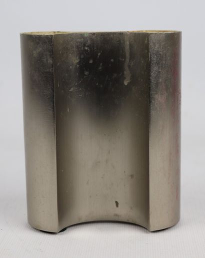 null Ensemble de trois vases modulables en métal brossé.

Travail des années 1960-1970.

H_30...