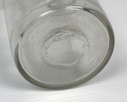 null Vase en verre à usage pharmaceutique ou médical, à triple bec.

H_18 cm