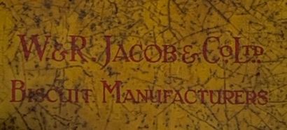  A W. & R. Jacob & Co Ltd. 
Boite à biscuit en forme de caravane gitane. 
Marquée...