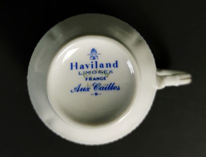 null HAVILAND, Limoges.

Service à thé en porcelaine à décor polychrome, modèle dit...