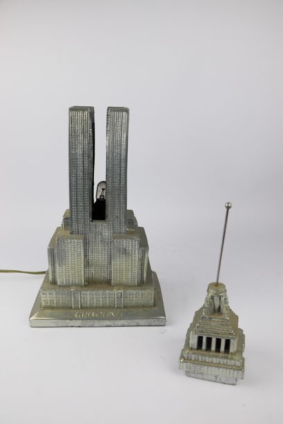null SARSAPARILLA NEW YORK;

Lampe Empire State Building en fonte d'aluminium.

Signée...