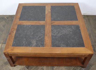null Hugues CHEVALIER.

Importante table basse contemporaine, de forme carrée, en...