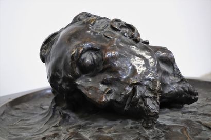 null Alfredo PINA (1887-1966).

Le martyr de Saint Jean.

Bronze à patine brune,...
