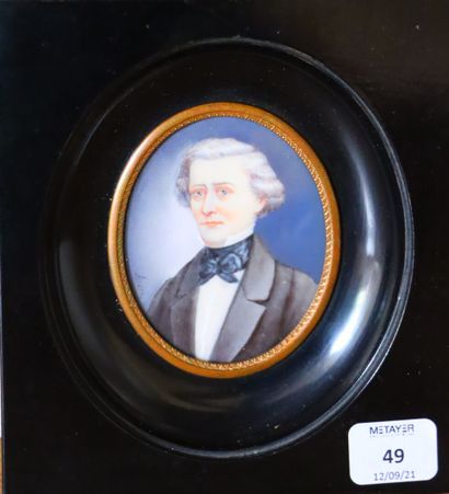 null Ecole française du début du XXème siècle.

Portrait d'homme.

Miniature sur...