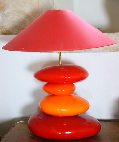 null François CHATAIN.

Lampe galets en céramique rouge et orange

Htotale_80 cm