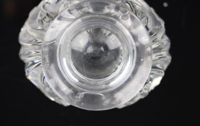 null LALIQUE, France, le modèle de Marc Lalique.

Vase, modèle Saint Cloud.

Epreuve...