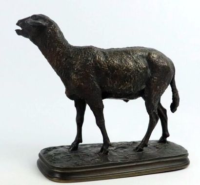 null Pierre-Jules MENE (1810-1879). 

La brebis. 

Bronze à patine brune, signé sur...