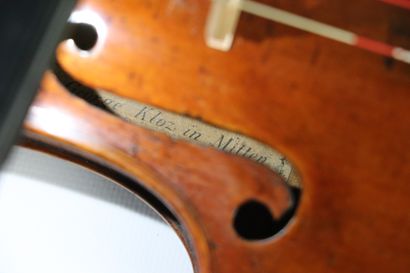 null Violon allemand du XVIIIème siècle, attribué à George Kloz.

Il porte une étiquette...