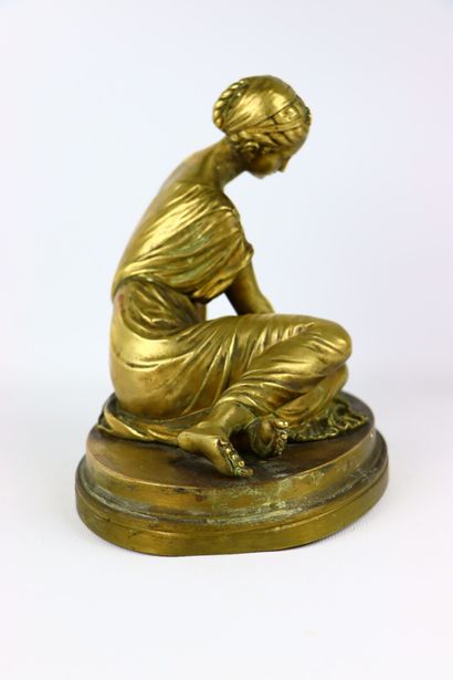 null Jean-Baptiste PIGALLE (1714-1785), d'après.

Naïade jouant aux osselets.

Statue...