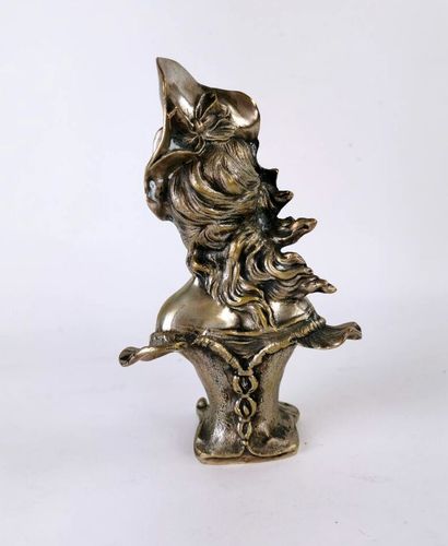 null Franz IFFLAND (1862-1935).

L'Hiver.

Buste de femme en bronze argenté, style...