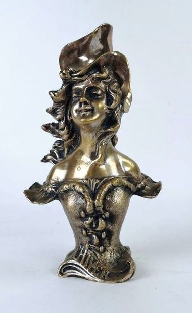null Franz IFFLAND (1862-1935).

L'Hiver.

Buste de femme en bronze argenté, style...