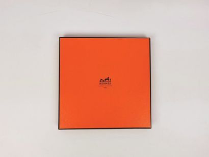 null HERMÈS Paris.

Printed silk square, model "Neige d'antan" by Cathy Latham, orange...