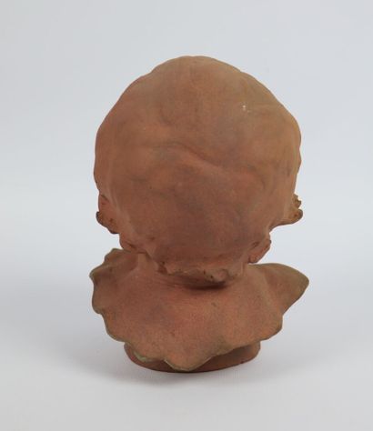 null Jacques LACHENY (1937).

Buste d'enfant.

Sculpture en terre cuite, signée au...