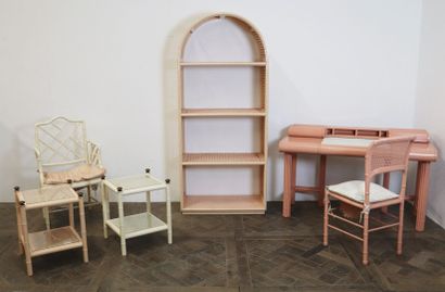 null GIORGETTI.

Wooden bedroom set with pink lacquered bamboo effect and bench,...