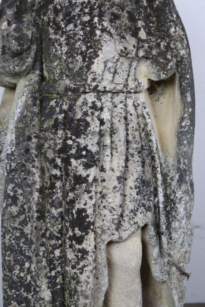 null Sculpture en pierre figurant un saint, acéphale.

XVIIème siècle.

H_73 cm,...