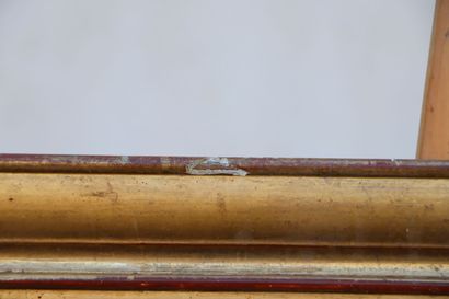 null Miroir en bois et stuc doré.

XIXème siècle.

H_110 cm L_75 cm