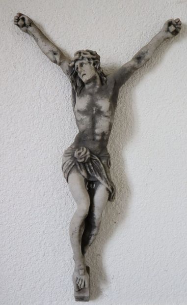 null Christ in marble (patinated by time).

H_69 cm L_38 cm