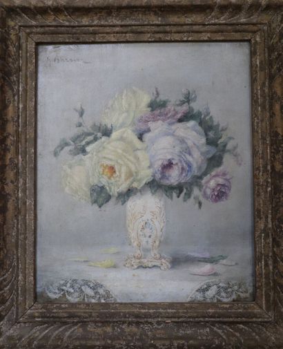 null Gustave BARRIER (1871-1953).

Bouquet de roses, dans un vase en porcelaine.

Huile...