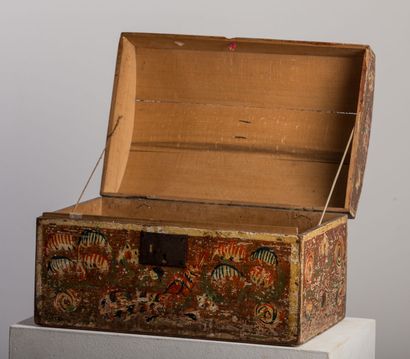 null Wooden wedding box with polychrome decoration.

Normandy, 19th century.

L_27...