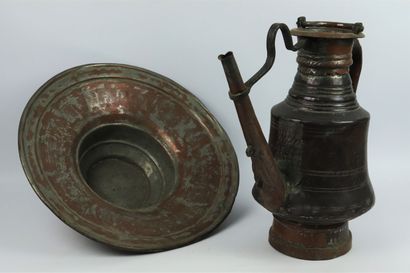 null NORTH AFRICA.

Pot and basin in copper, formerly tinned.

XIXth century.

H_37...