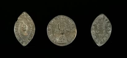 null Three bronze seals, medieval period.

L_3,4 cm and 3,7 cm