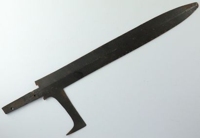 null Wrought iron halberd, called "Pike head".

h_58 cm L_16,5 cm