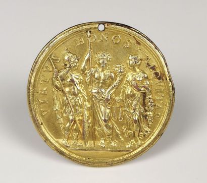 null Médaille ancienne en bronze doré figurant à l'avers P.R. HENR. A. TURMARU. VIC....