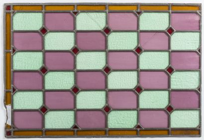 null Set of ten stained glass windows of colors, variants in the models.

H_72 cm...
