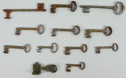 null Collection de 20 clefs anciennes, dont d'époque gothique et des siècles suivants.

L_5,4...
