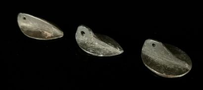 null Trois sceaux en bronze, d'époque médiévale.

L_3,4 cm et 3,7 cm