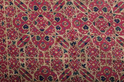 null Small carpet (of prayer?) with red bottom, old.

L_59,5 cm l_36,5 cm