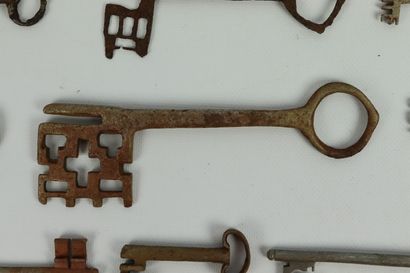 null Collection de 20 clefs anciennes, dont d'époque gothique et des siècles suivants.

L_5,4...